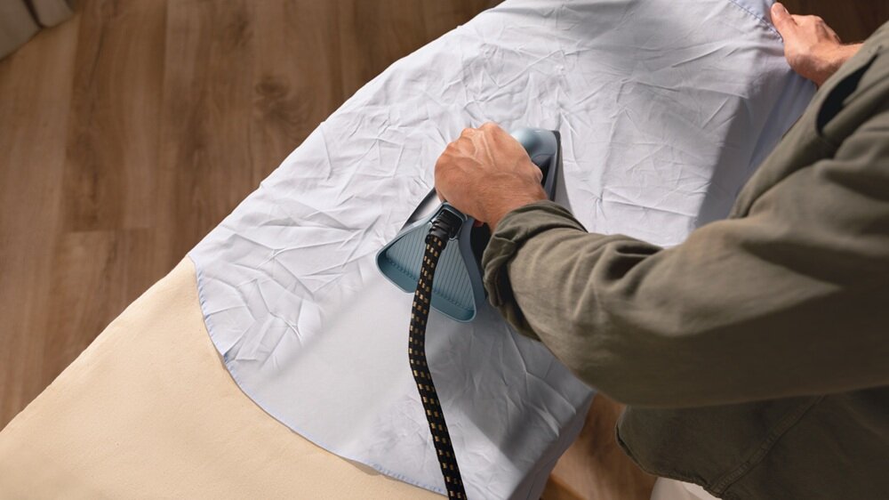 Generator pary CECOTEC IronHero H-2800 Professional do głęokich zagnieceń, intensywne uderzenia pary, krótszy czas pracy