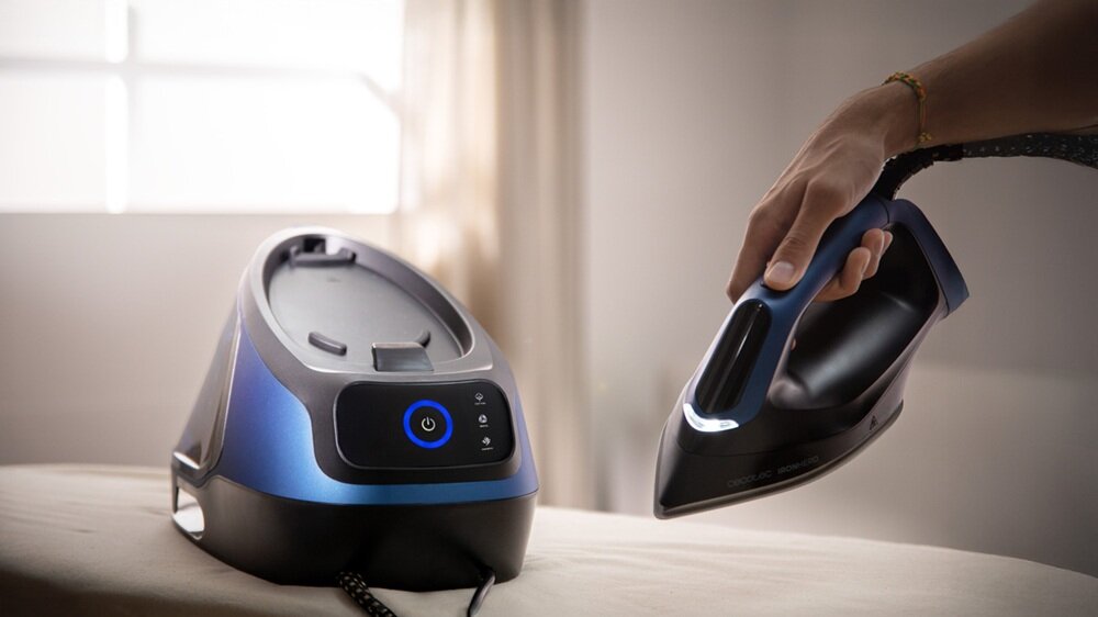 Generator pary CECOTEC IronHero H-3000 Station Geyser intuicyjny ekran dotykowy, dopasowana ilość pary, odpowiednia moc