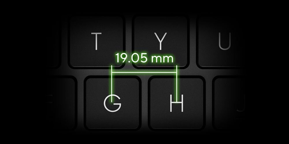 Zbliżenie na klawiaturę ASUS ErgoSense z palcami podczas pisania – Klawiatura ErgoSense