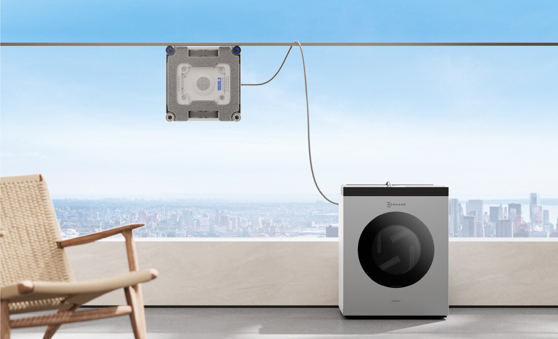 Robot do mycia okien ECOVACS Winbot W3 Omni Design, który cieszy oko Klasyczne bloki kolorystyczne geometryczne formy Przezroczysty, okrągły panel z przodu proces działanie Górny panel łączy przyciski dotykowe z czytelnym wyświetlaczem Proste komunikaty na ekranie