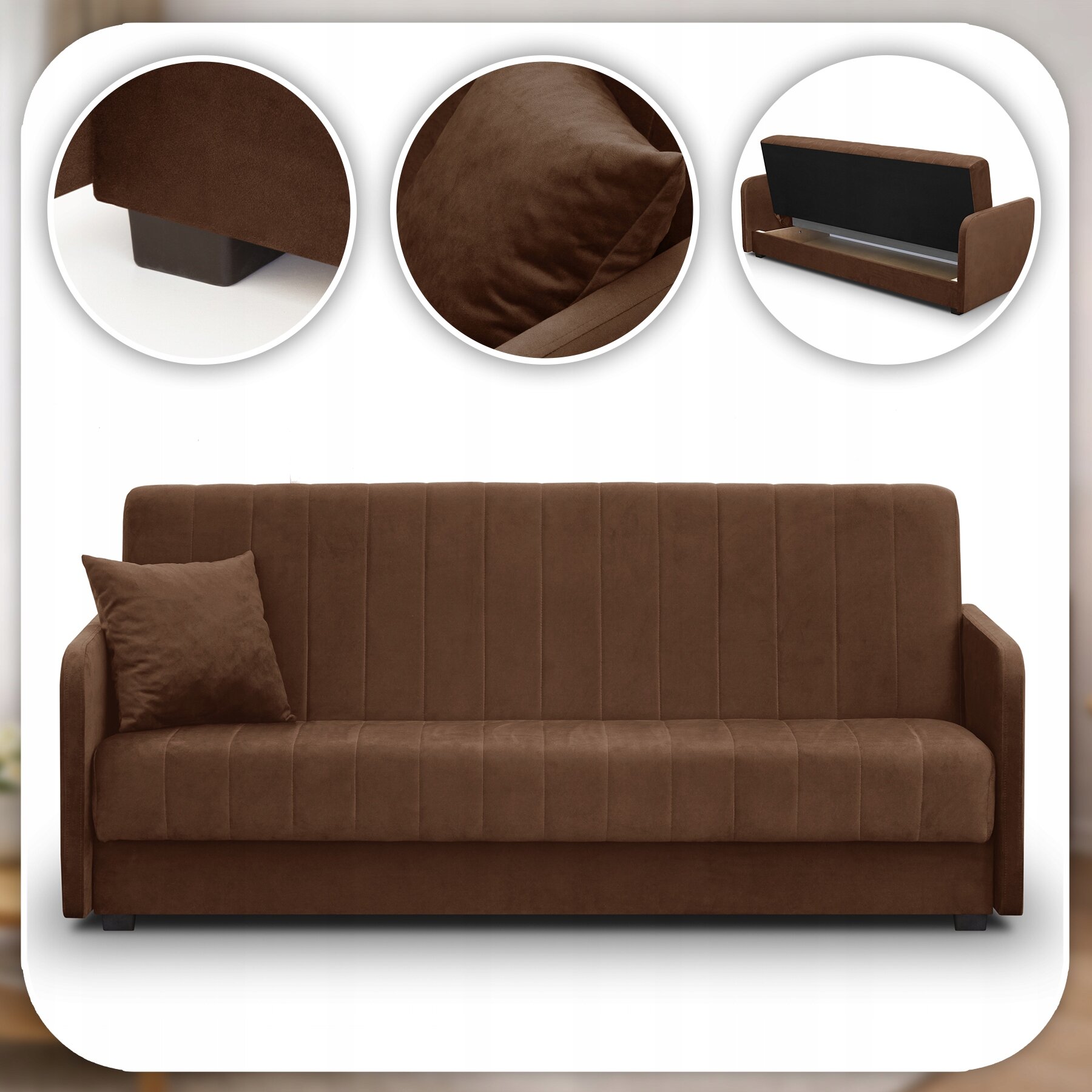 Brązowa rozkładana sofa z funkcją spania, z poduszką i schowkiem na pościel. Sofa ma prosty, nowoczesny design z pionowymi przeszyciami na oparciu i siedzisku.