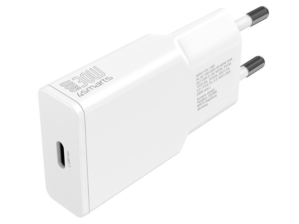 Biała ładowarka sieciowa z logo \'4smarts\' i oznaczeniem \'30W\' na obudowie. Posiada złącze USB-C i wtyczkę do gniazdka elektrycznego.