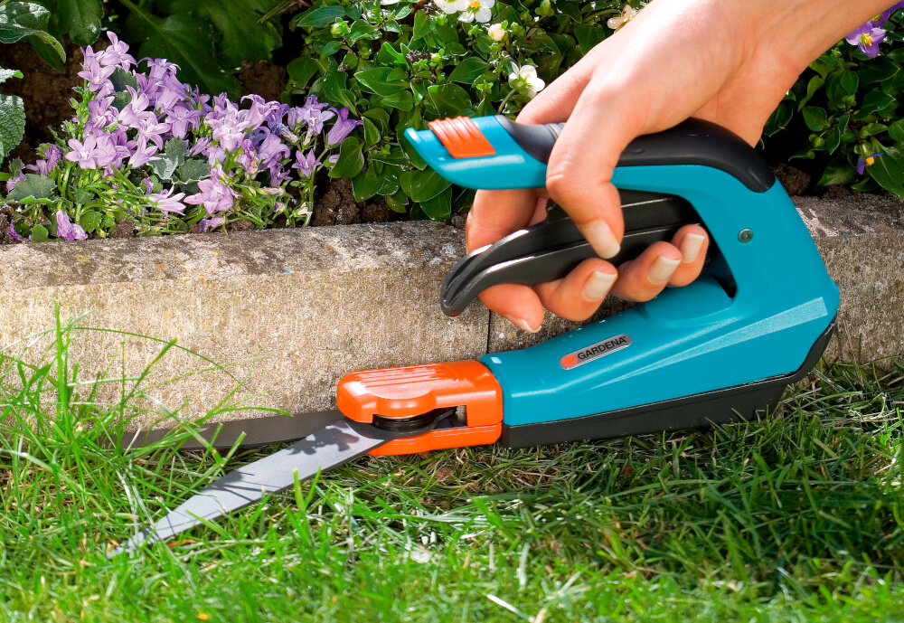 Nożyce do trawy GARDENA 8735-29 maksymalna efektywnosc komfort pracy zaawansowane funkcje precyzja wygoda trwalosc idealne przyciecie trawy zaawansowana technologia ergonomiczna konstrukcja