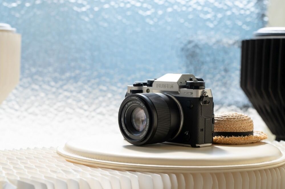 VILTROX AF 56 mm f-1.7 przysłona F1.7 fotografia po zmroku mała głębia ostrości