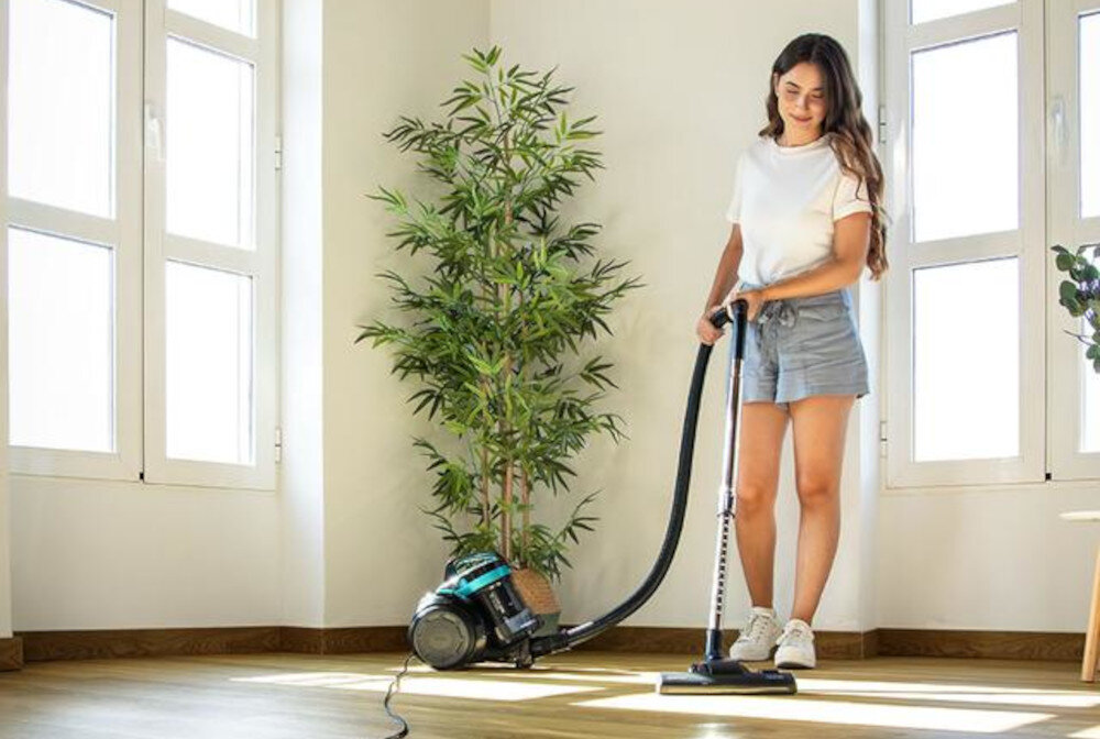 Odkurzacz CECOTEC Conga Rocksta Cyclonic Plus wygląd design prezentacja wizualizacja Skuteczne sprzątanie domu