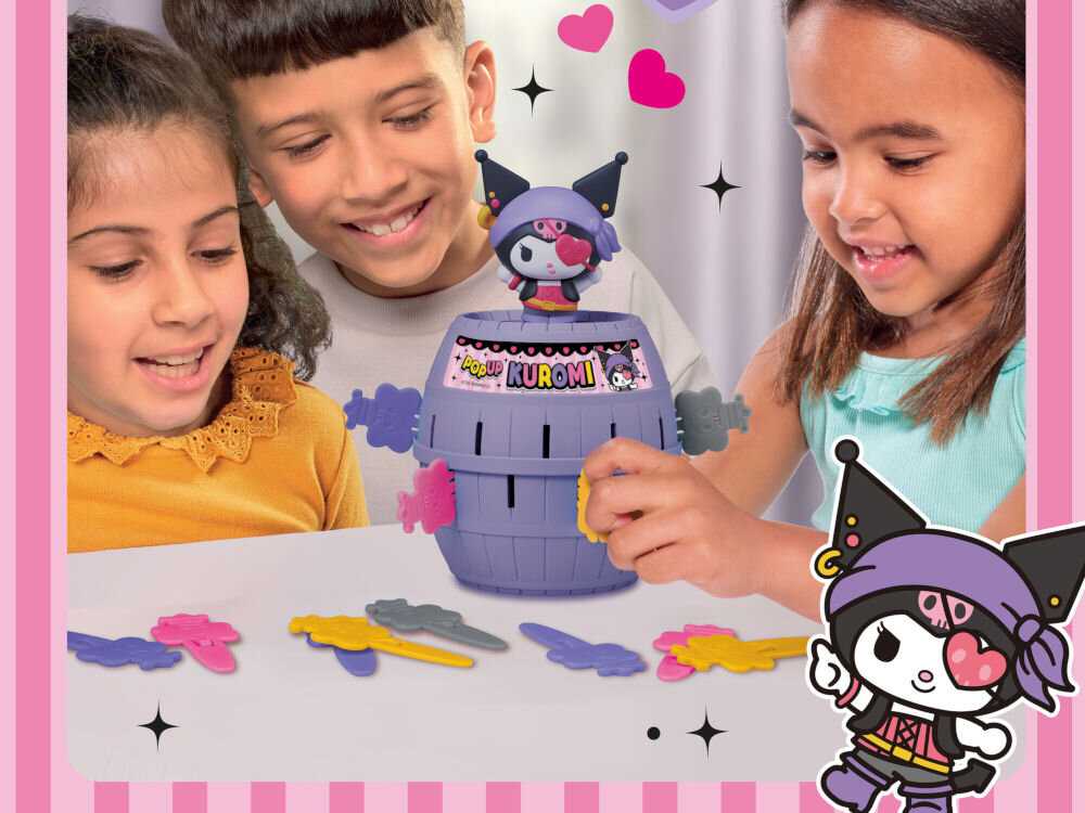 Gra towarzyska TOMY Pop Up Kuromi T73865 Trójka dzieci bawiąca się grą zręcznościową Pop Up Kuromi przy białym stole, na którym leżą kolorowe klucze. Dzieci uśmiechają się, czekając na wyskoczenie figurki z beczki.