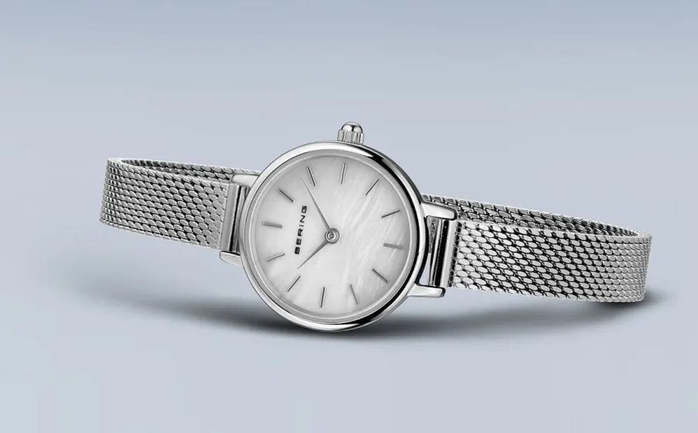 Bering Classic 11022-014 zegarek damski styl klasyczny elegancki srebrna tarcza złota koperta