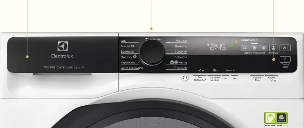 Panel sterowania suszarki z logo Electrolux, pokrętłem wyboru programów i wyświetlaczem pokazującym czas 2:45. Widoczne są przyciski i ikony dotyczące różnych funkcji, takich jak SmartSelect i zdalny start.