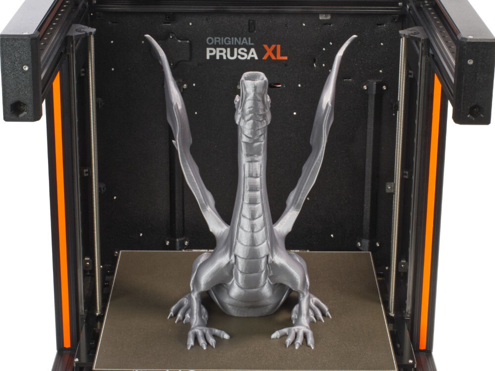 Drukarka 3D PRUSA XL Wi-Fi, LAN (5 Głowic) drukarka podczas drukowania białe tło  ciche silniki, Phase Stepping, praca w biurze