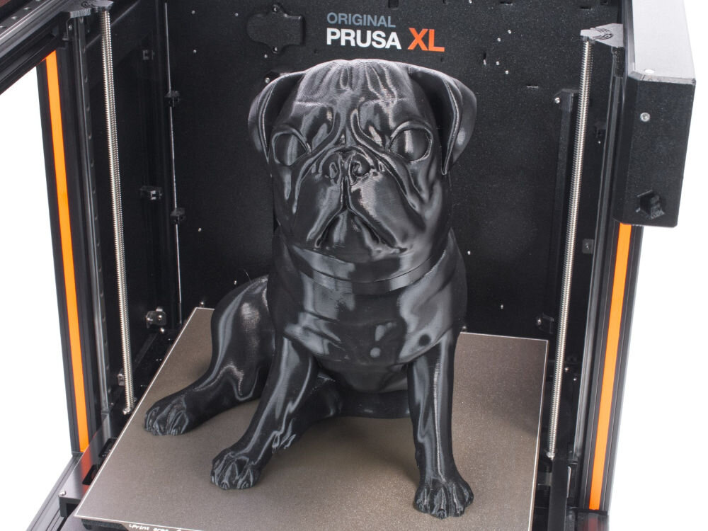Drukarka 3D PRUSA XL Wi-Fi, LAN (1 Głowica) drukarka podczas drukowania białe tło Wi-Fi, NFC, bezprzewodowy przesył