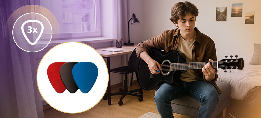 Gitara akustyczna MoonMelody MM-G20 drewno lipowe metalowe klucze stalowe struny, osoba grająca na gitarze na scenie