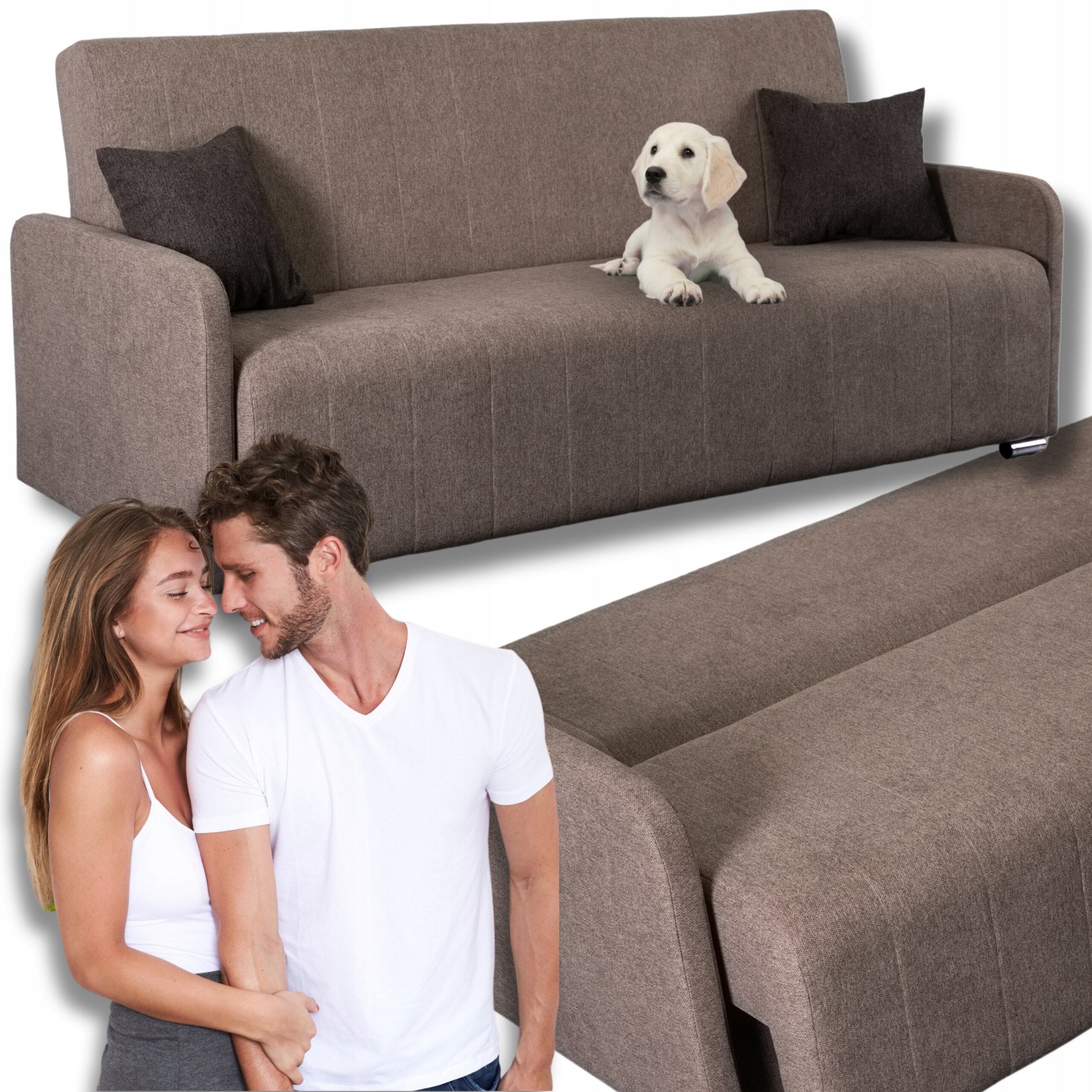 Beżowa sofa z funkcją spania, na której siedzi biały szczeniak, obok stoi para ubrana w białe koszulki. Sofa jest rozłożona, ukazując powierzchnię do spania.