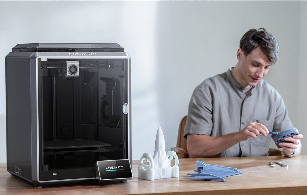 CREALITY K1 zmontowana i skalibrowana przed wysyłką Funkcja autotestu wytłaczarka, stół grzewczy, kamera, wentylator i poziomowanie system czujników odkształcenia warstwie grzewczej