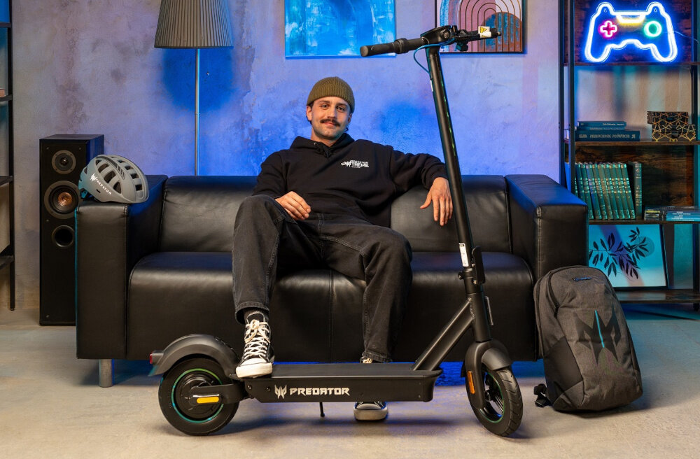 Hulajnoga elektryczna ACER PREDATOR Advance Czarny bateria 35 V pojemnosc 16 Ah dystans do 60 km czas ladowania okolo 6 godzin