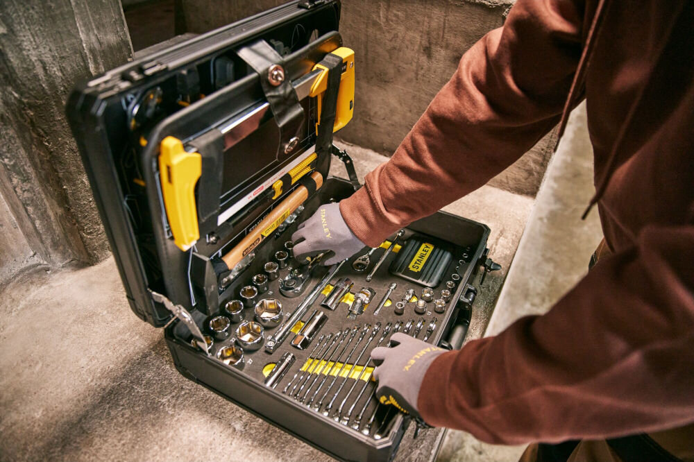 Zestaw narzędzi STANLEY STMT98109-1 (142 elementów) Walizka aluminiowa STANLEY optymalne wnętrze organizacja narzędzi