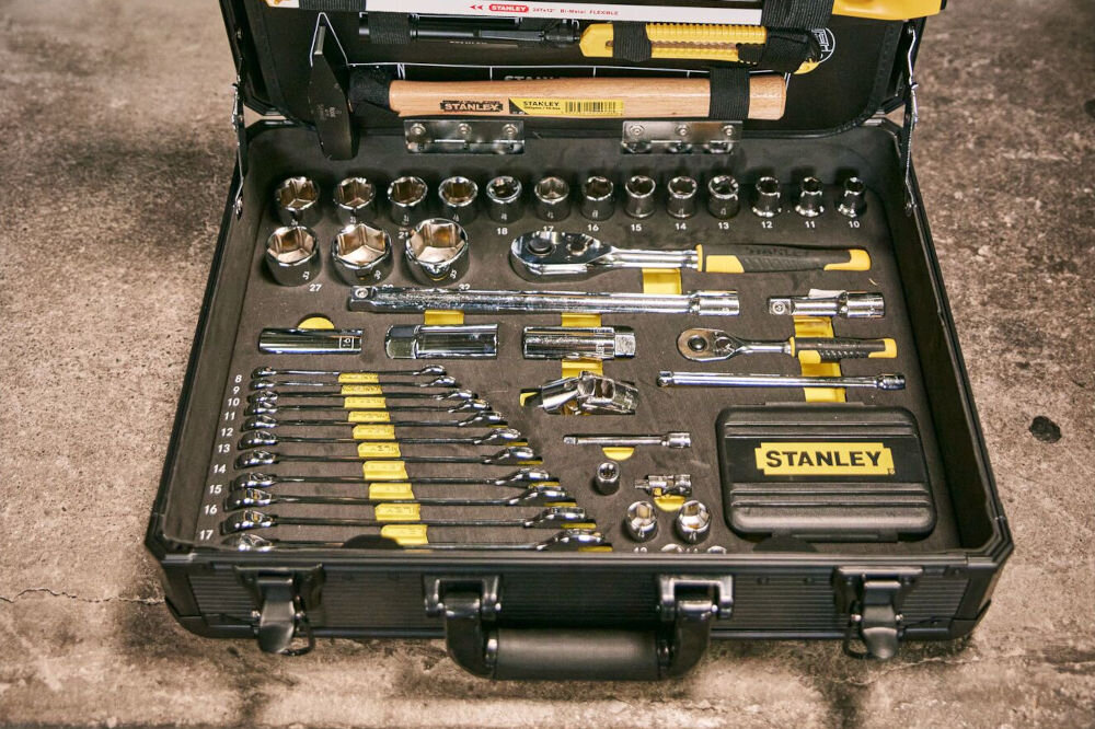 Zestaw narzędzi STANLEY STMT98109-1 (142 elementów) Walizka aluminiowa STANLEY dolna pokrywa klucze nasadki adaptery końcówki