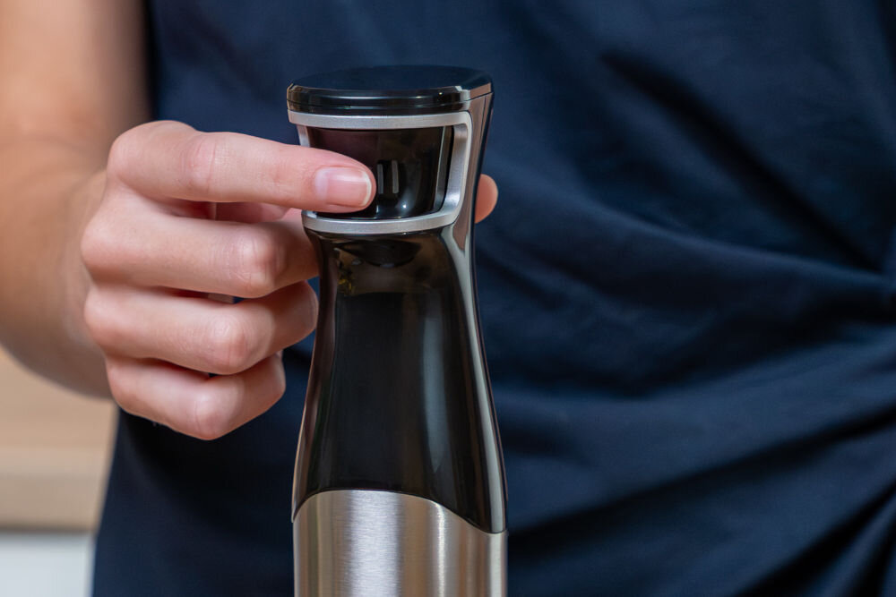 Blender GÖTZE & JENSEN HB902X Srebrno-czarny regulacja prędkości obroty dopasowanie mocy