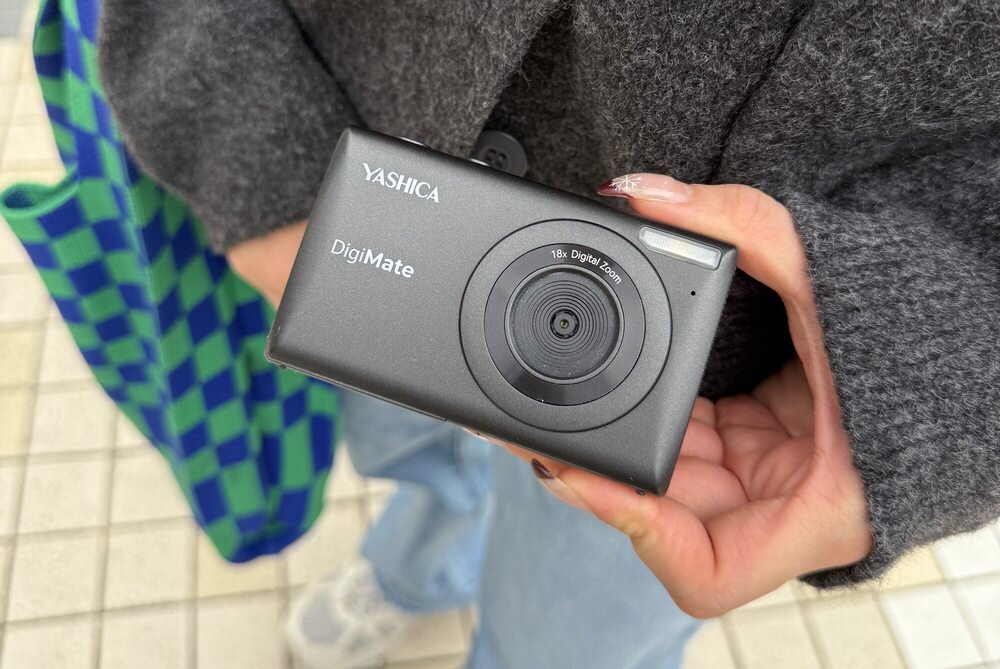 Aparat YASHICA DigMate cyfrowy 8 MP interpolacja 64 MP i zoom 18x