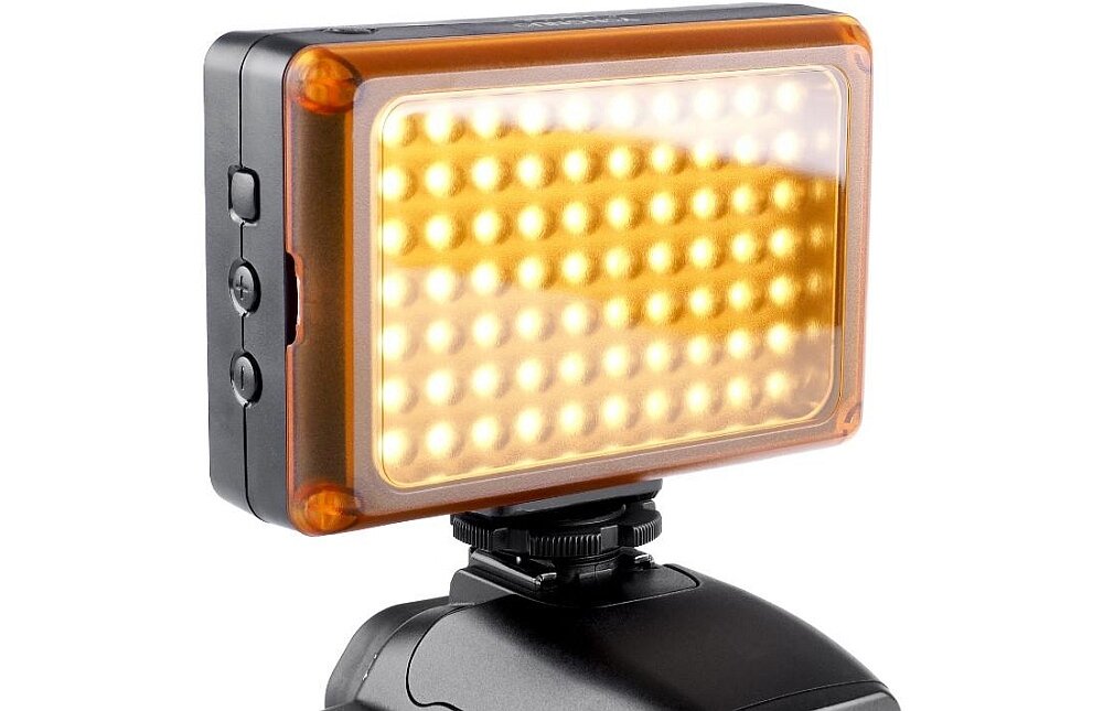 Lampa LED YONGNUO YN0906 II aparat zdjęcia moc jasność błysk pomiar ekran ustawienia