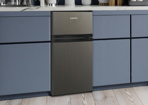 Lodówka MPM-87-CZ-14/E w zabudowie kuchennej.