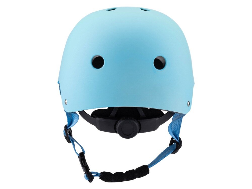 Niebieski kask rowerowy z otworami wentylacyjnymi i regulowanym paskiem pod brodą. Kask ma gładką powierzchnię i prosty design.