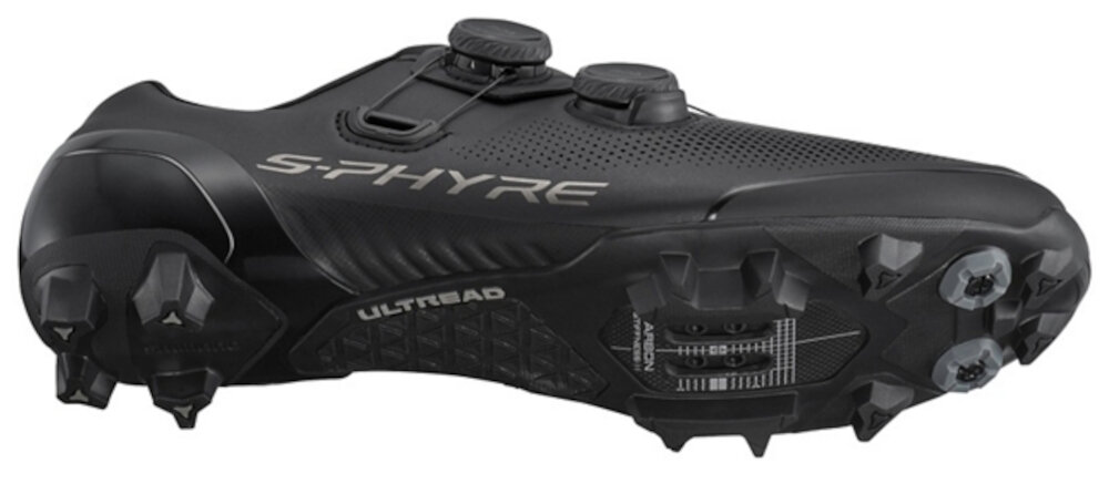 Czarne buty rowerowe z napisem \'S-PHYRE\' na boku i podeszwą z kolcami oraz oznaczeniem \'ULTREAD\'.