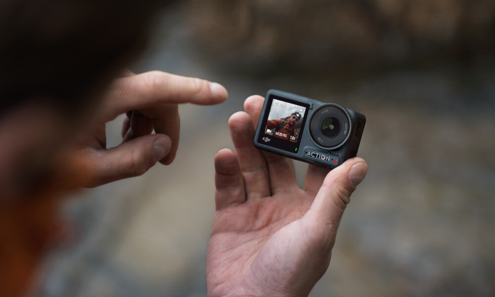 Kamera sportowa DJI Osmo Action 4 Adveanture Combo funkcje transmisje live kod czasowy