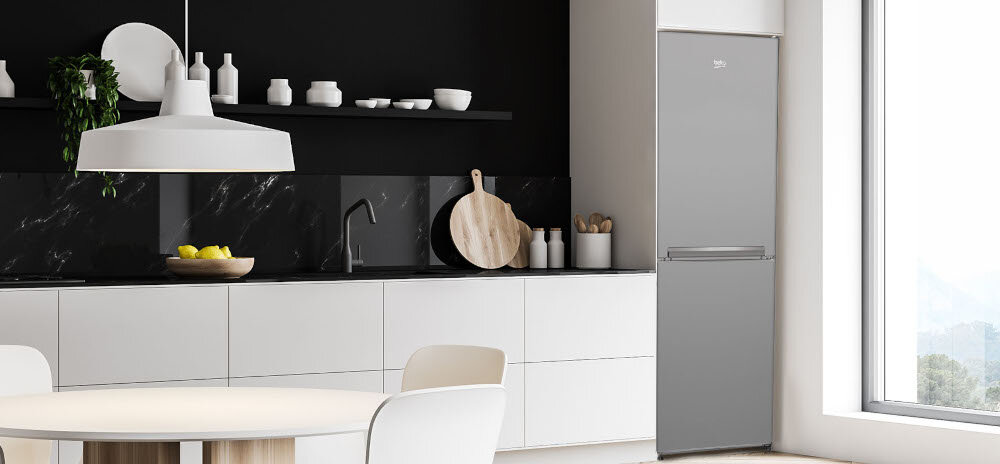 LODÓWKA BEKO RCSA240K40SN wygodne użytkowanie SmoothFit™ ustawienie narożnik otwieranie