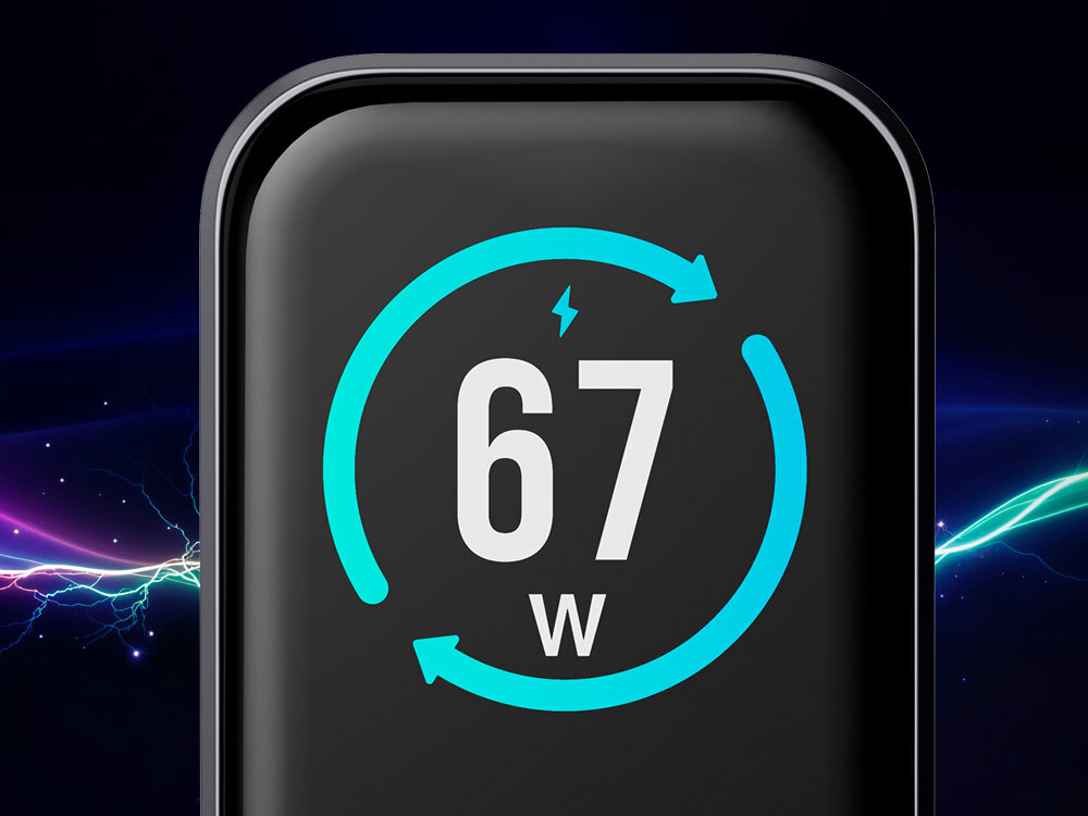 Wyświetlacz ładowarki sieciowej pokazujący moc ładowania 67W z ikoną błyskawicy.