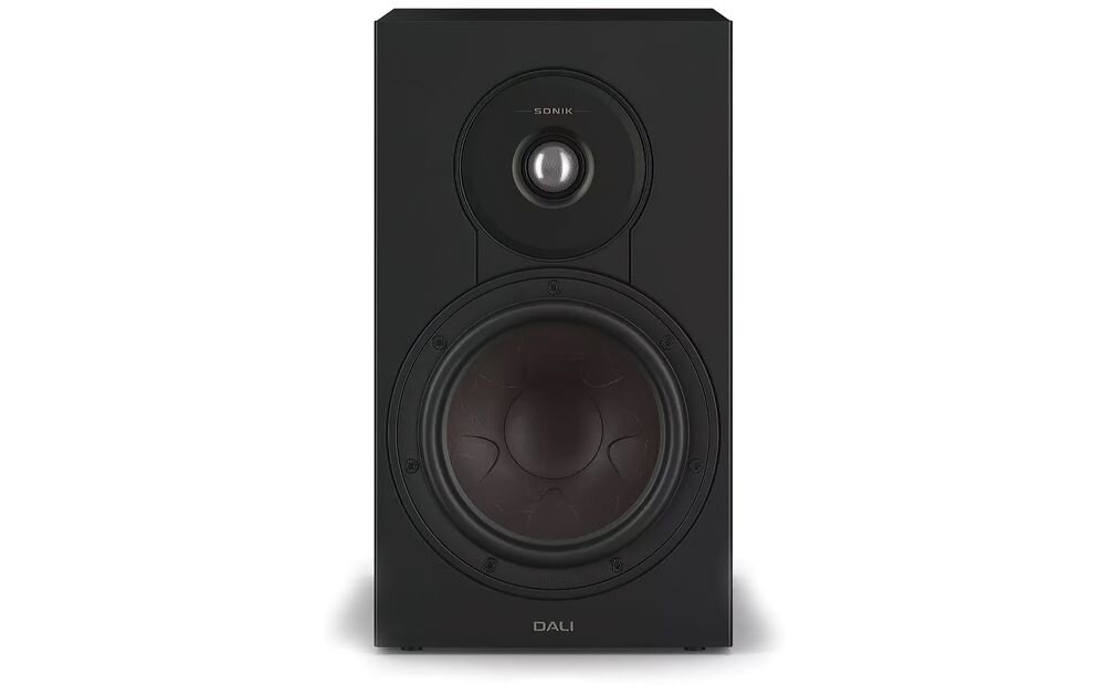 Podstawkowe kolumny głośnikowe DALI Sonik 3 obudowa MDF redukcja drgań stabilność, kolumna od frontu na białym tle
