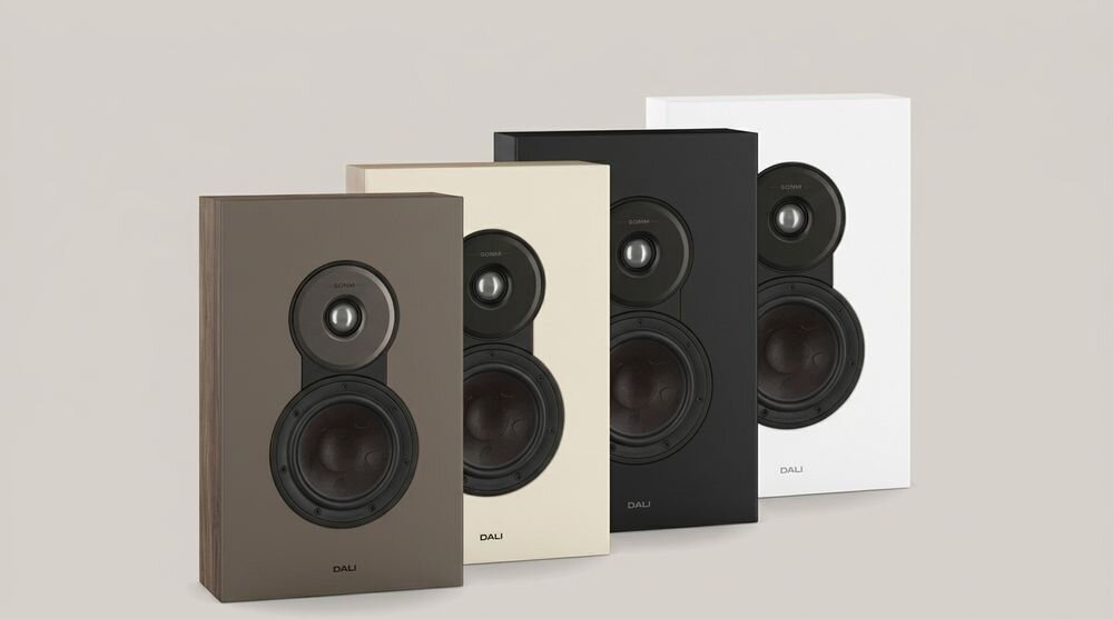 DALI Sonik On-Wall kolumny ścienne smukła konstrukcja elegancki design oszczędność miejsca, cztery wersje kolorystyczne głośników na szarym tle