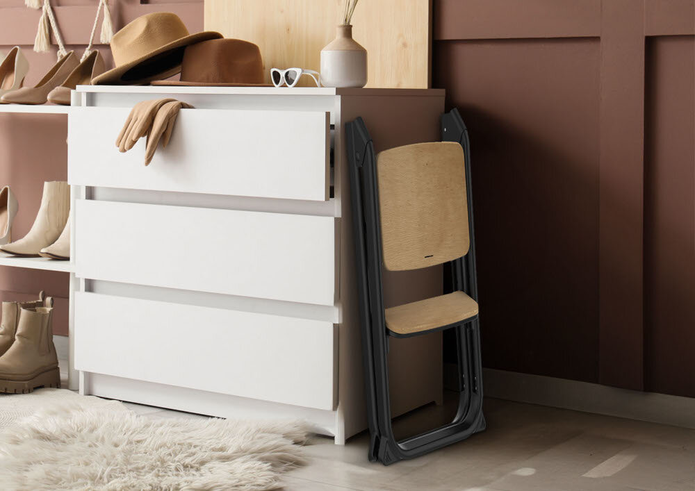 Krzesełko do karmienia NENO Sapori 4w1 Czarny  Szybkie składanie Prosty system składania wymiary przechowywanie dostosowanie potrzeby krzesełko stoi złożone przy komodzie