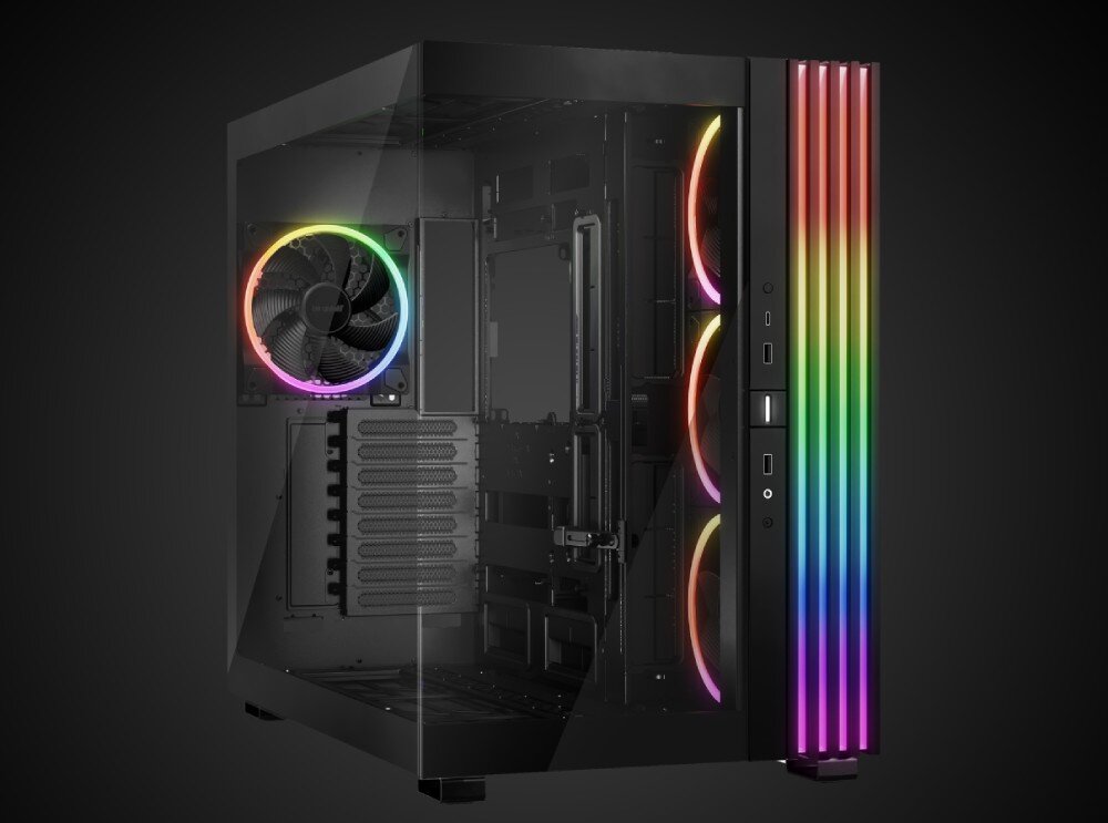 Komputer MAD DOG GeForce RTX5090 DLSS 4 Reflex Edition 2 BQ900FX-A01WR64WH Czarna obudowa komputerowa z przeszklonymi panelami ukazującymi kolorowe podświetlenie wentylatorów w środku. Na bocznej krawędzi frontu znajdują się pionowe paski emitujące wielobarwne światło