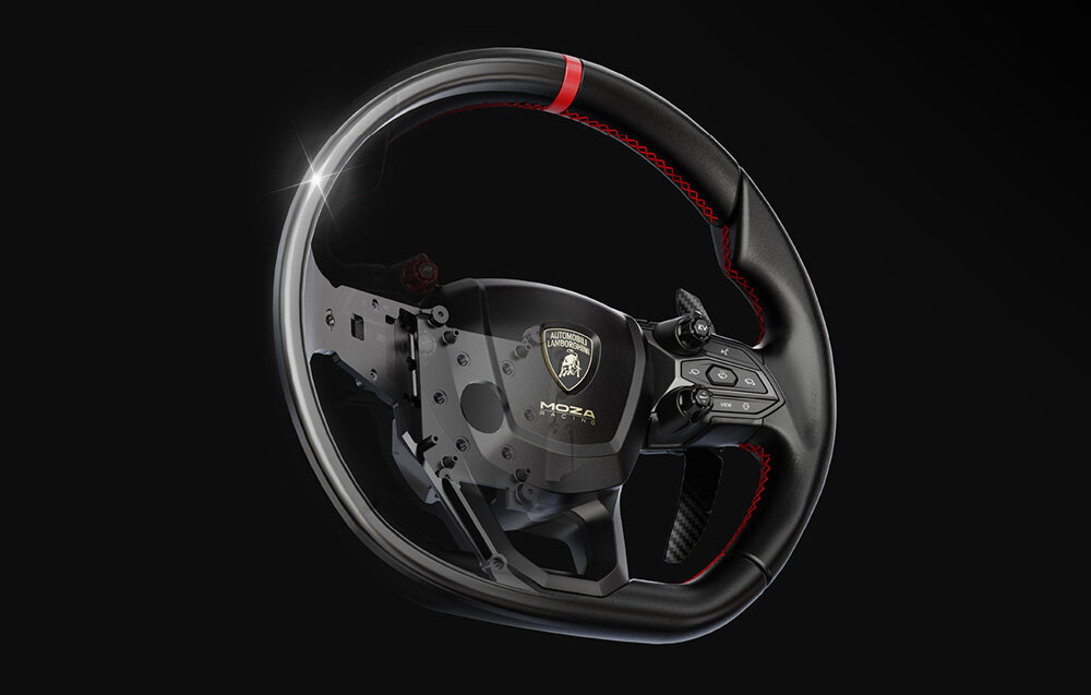 Czarna kierownica z czerwonymi akcentami, z widocznym logo Lamborghini i napisem \'MOZA\'.