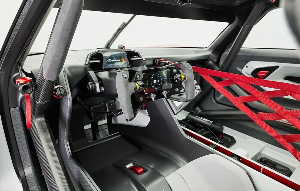 Kierownica MOZA RACING Porsche MISSION R Wnętrze samochodu sportowego z kierownicą z wyświetlaczem system edycji interfejsu 10 projektów dashboardu tworzenie własnych układów możliwości personalizacji