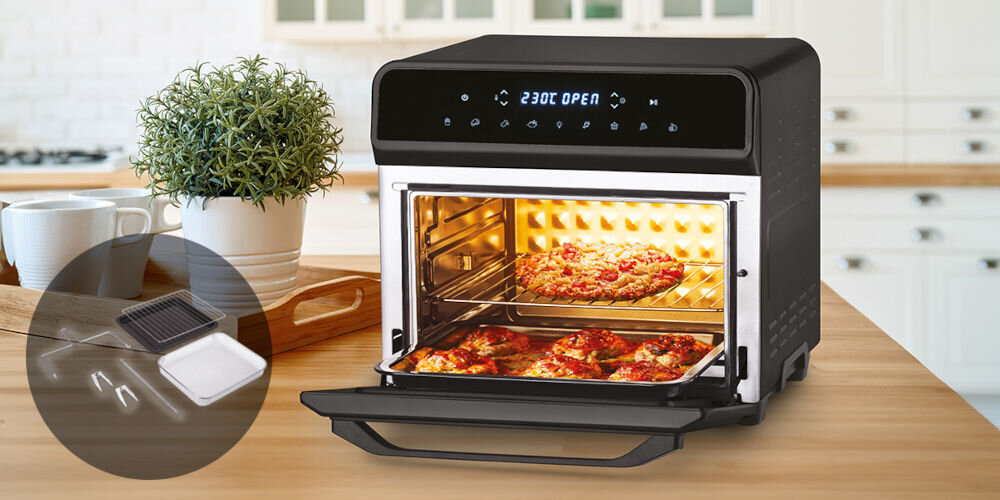 Air Fryer Frytkownica beztłuszczowa ZELMER Maxi ZAF9230 Czarny czarna frytkownica stoi na blacie otwarte drzwiczki światełko kratka blaszka wypieki wyświetlacz obok pokazane akcesoria kratka blaszka ruszt haczyki na rożen 6 praktycznych akcesoriów blacha do pieczenia ruszt haczyki na rożen łatwe i urozmaicone gotowanie chrupiące frytki mięsa warzywa inne ulubione potrawy wszechstronne rozwiązanie kulinarne eksperymenty urozmaicenie codziennego menu przyjemne proste gotowanie