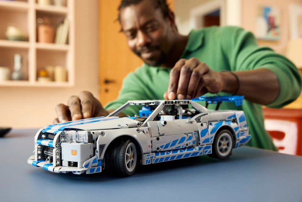 LEGO 42210 Technic 2 Fast 2 Furious Nissan Skyline GT-R (R34) elementy opis konstrukcji wiek
 