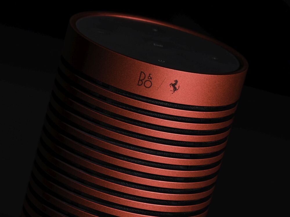 Głośnik mobilny BANG & OLUFSEN Beosound Explore Ferrari Edition aplikacja bluetooth przyciski sterowanie