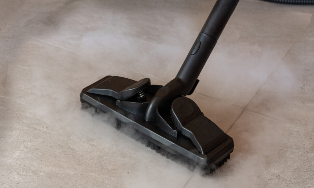 Parownica ARIETE 4146/05 Xvapor Deluxe na różnych powierzchniach gres, marmur, parkiet delikatnym szkłem i lustrami tkaninami odświeżone, błyszczące i wolne od alergenów