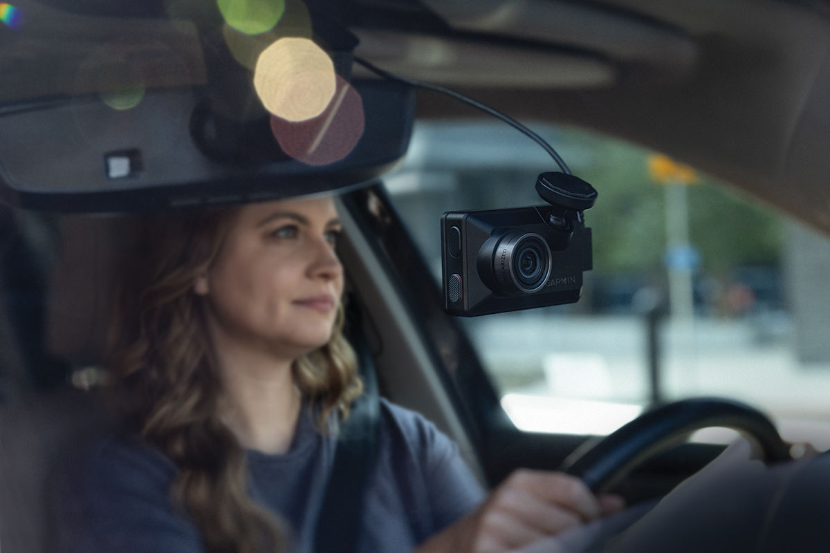 Wideorejestrator GARMIN Dash Cam X210 Inteligentne alerty