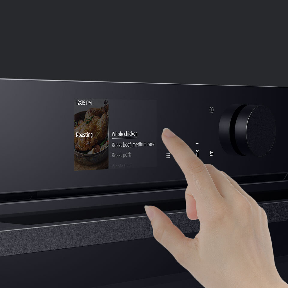 Wszystkie informacje pokazują się czytelnie na kolorowym wyświetlaczu