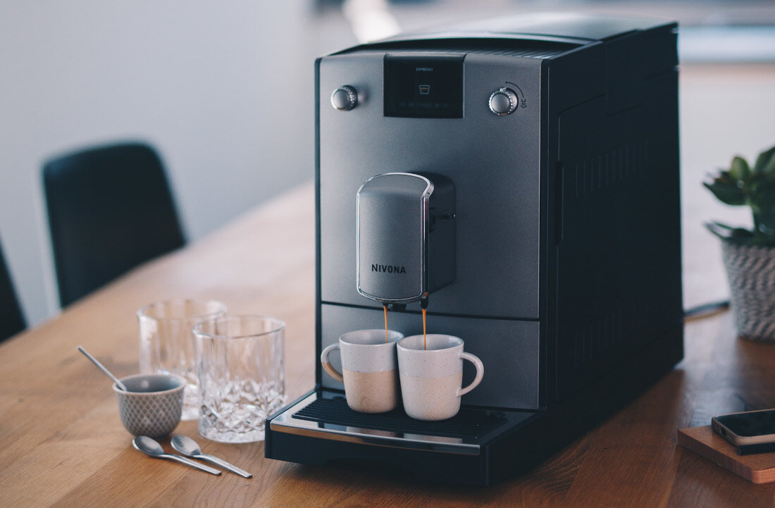 Ekspres NIVONA CafeRomatica 695 Wygodne użytkowanie Funkcja „Moja kawa”  do pięciu własnych przepisów modyfikować ustawienia fabryczne preferencje