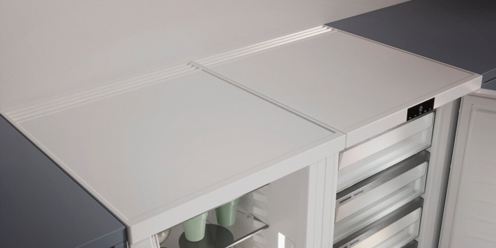 CHŁODZIARKA LIEBHERR TK 12VE00 blat dodatkowa powierzchnia wytrzymały trwały odporny zarysowania