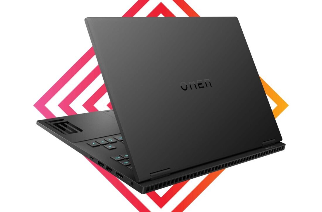 Laptop HP Omen 16 - Tylna obudowa laptopa HP Omen 16 na kolorowym tle. 