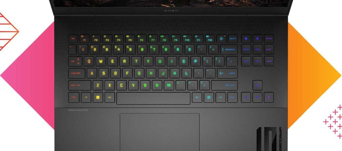 Laptop HP Omen 16 - HP Omen 16 z podświetlaną klawiaturą RGB w czterech strefach. 