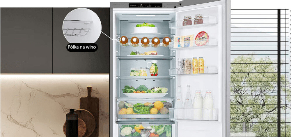 LODÓWKA LG GBV5250CPY lifestyle wnętrze otwarta półki szuflady panel sterowania półka na wino butelki szkło bezpieczne przechowywanie 5 butelek stabilne przechowywanie