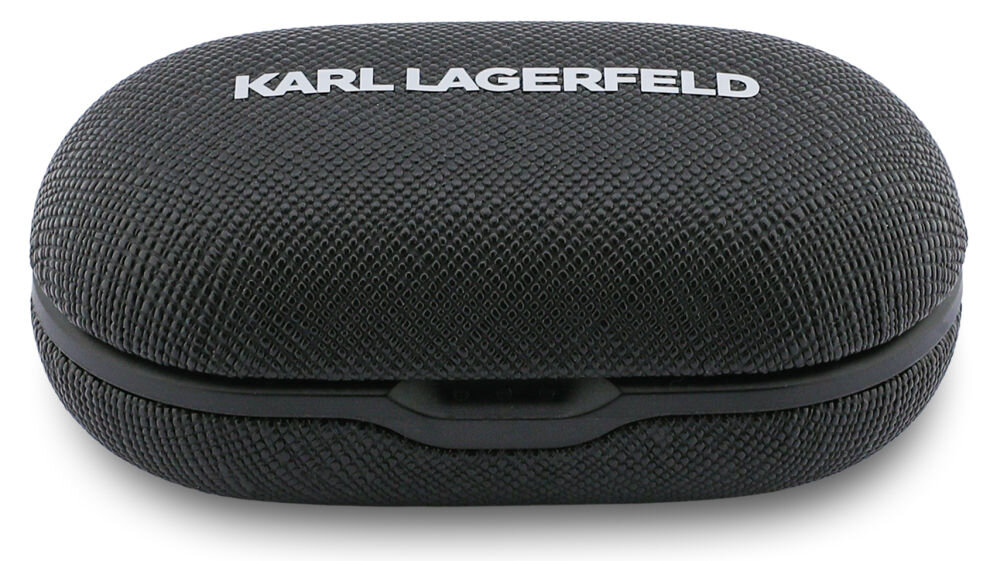 Czarne etui o teksturowanej powierzchni z białym napisem \'KARL LAGERFELD\' na górze.