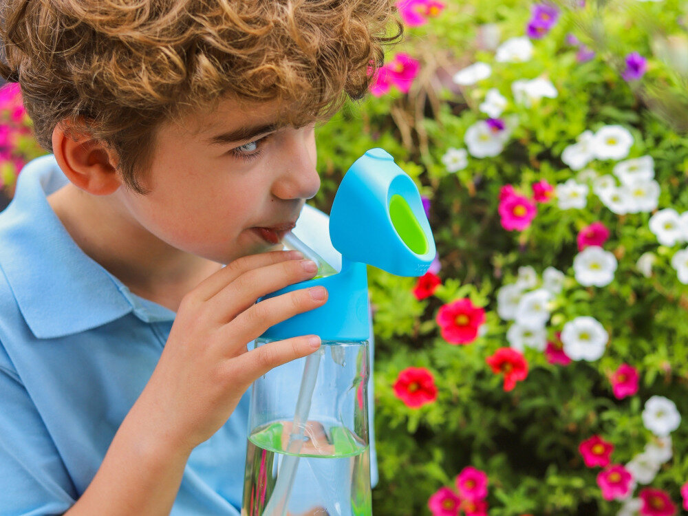 Butelka tritanowa B.BOX BB00881 Żółty do szkoły i przedszkola Pojemność 600 ml  Lekka konstrukcja z tritanu Trójkątny kształt wygodny uchwyt 