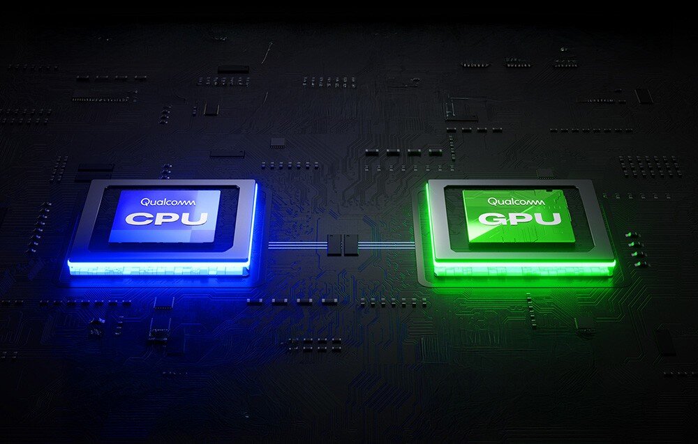 Obraz przedstawia dwa podświetlone układy scalone na ciemnej płytce drukowanej. Jeden z układów ma niebieskie podświetlenie i napis \'Qualcomm CPU\', a drugi zielone podświetlenie z napisem \'Qualcomm GPU\'.
