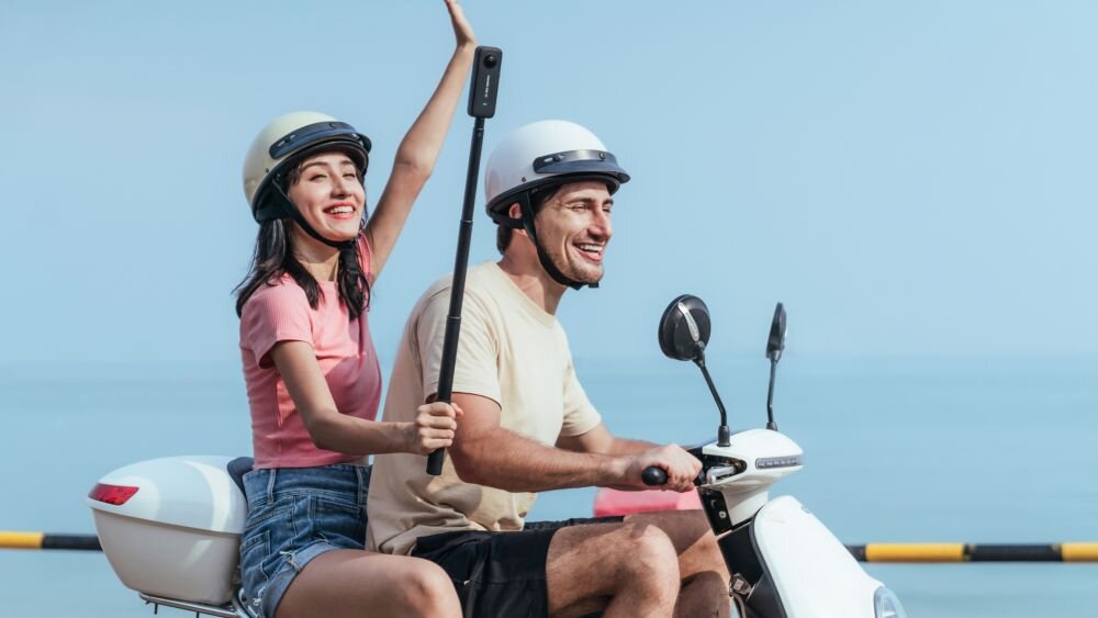 Uchwyt selfie INSTA360 Invisible  zdjęcia filmy edycja niewidzialność 